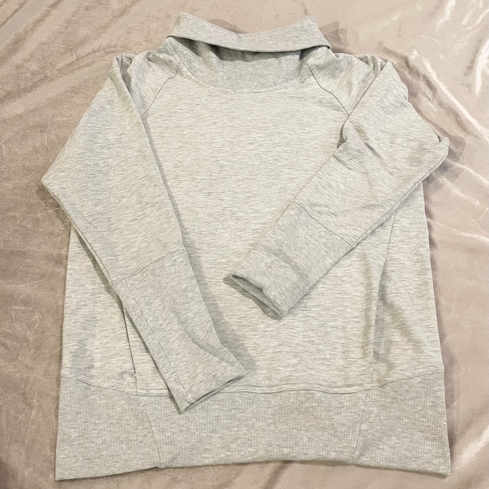 Lululemon GRAY Sweatshirt